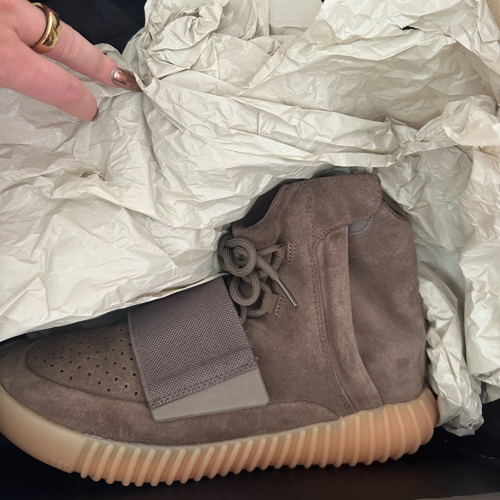 Adidas Yeezy Boost 750 Chocolate Size 9.5 NWT
